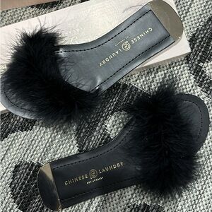Chinese laundry flats new size 7 feathered